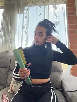 Laura fernandezII online show from 02/09/26, 05:28