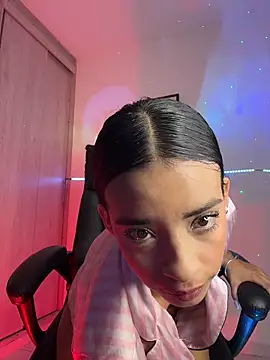 Laura fernandezII online show from 03/19/26, 02:48