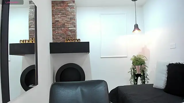 LenaRuiz  online show from 02/01/25, 12:16