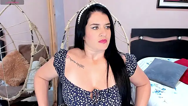 LenaRuiz  online show from 01/06/26, 11:58