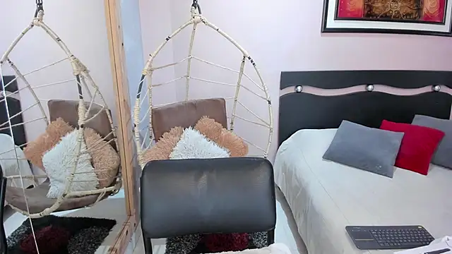 LenaRuiz  online show from 02/18/26, 12:01