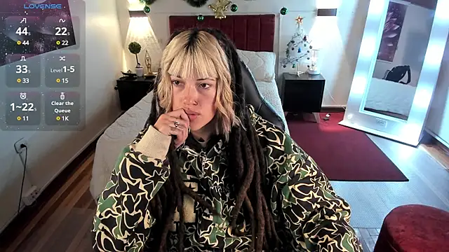  sharlotte777 online show from 12/18/24, 03:33