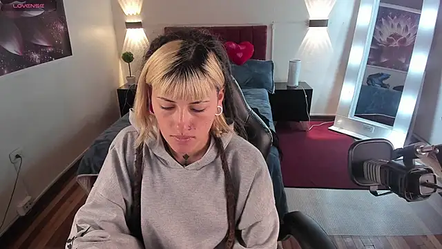  sharlotte777 online show from 01/25/25, 01:52