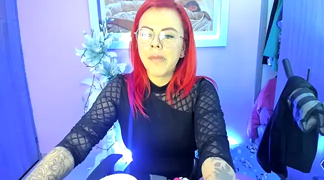 Snapshot of KAROL_MILF chatting on 03/18/25, 01:10 KAROL MILF online show from 03/18/25, 01:10