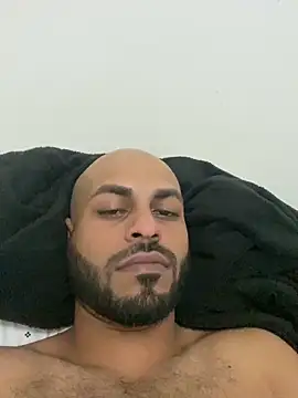 Snapshot of islandvybee55 chatting on 12/22/24, 10:06 islandvybee55 online show from 12/22/24, 10:06