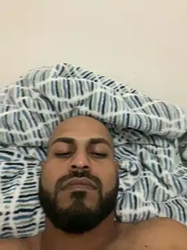 Snapshot of islandvybee55 chatting on 01/19/25, 06:53 islandvybee55 online show from 01/19/25, 06:53