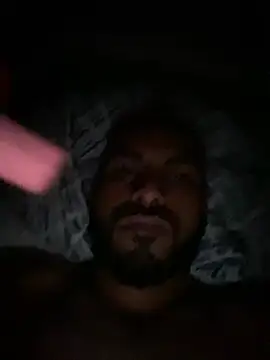 Snapshot of islandvybee55 chatting on 01/23/25, 07:43 islandvybee55 online show from 01/23/25, 07:43