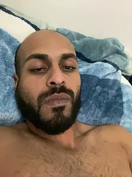 Snapshot of islandvybee55 chatting on 01/26/25, 01:20 islandvybee55 online show from 01/26/25, 01:20