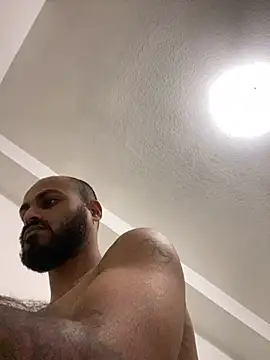 Snapshot of islandvybee55 chatting on 01/30/25, 01:11 islandvybee55 online show from 01/30/25, 01:11