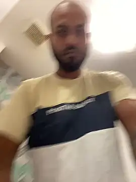 Snapshot of islandvybee55 chatting on 02/22/25, 11:13 islandvybee55 online show from 02/22/25, 11:13