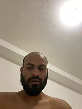 Snapshot of islandvybee55 chatting on 03/17/25, 06:40 islandvybee55 online show from 03/17/25, 06:40