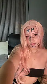 Snapshot of MiaPetit_ chatting on 11/01/25, 04:14 MiaPetit online show from 11/01/25, 04:14