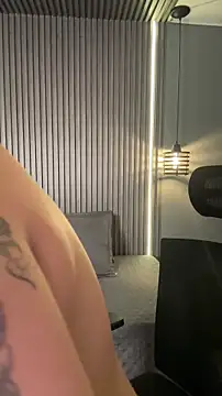 Snapshot of MiaPetit_ chatting on 01/12/26, 06:24 MiaPetit online show from 01/12/26, 06:24