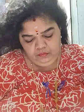 Snapshot of tamilthanushri chatting on 04/28/26, 11:04 tamilthanushri online show from 04/28/26, 11:04