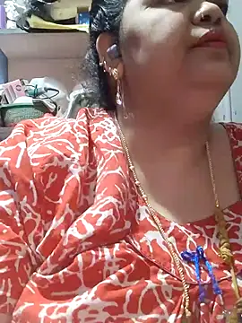 Snapshot of tamilthanushri chatting on 05/05/26, 05:04 tamilthanushri online show from 05/05/26, 05:04
