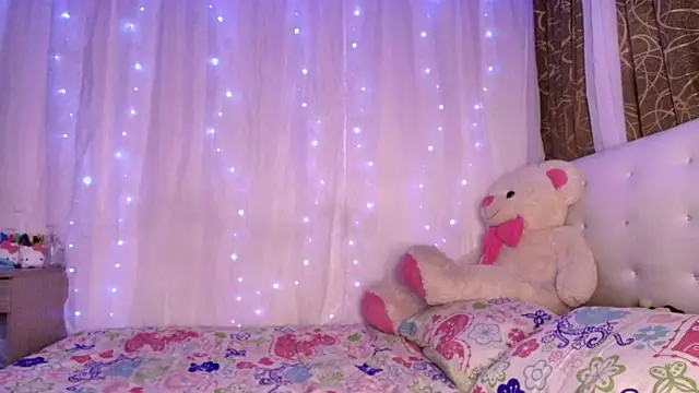 ivonjoness online show from 05/12/26, 03:47
