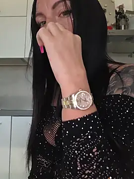 Snapshot of cicciolina chatting on 11/17/25, 01:28 cicciolina online show from 11/17/25, 01:28