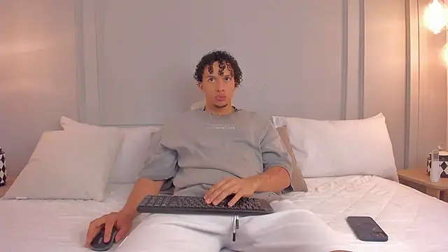 Dominick star online show from 12/02/25, 04:18