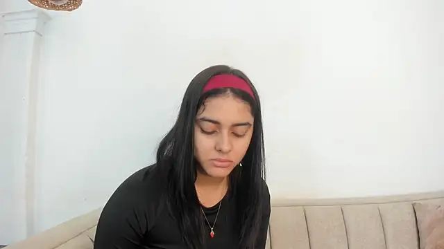 Snapshot of natalia_aguirre1 chatting on 10/28/25, 12:09 natalia aguirre1 online show from 10/28/25, 12:09