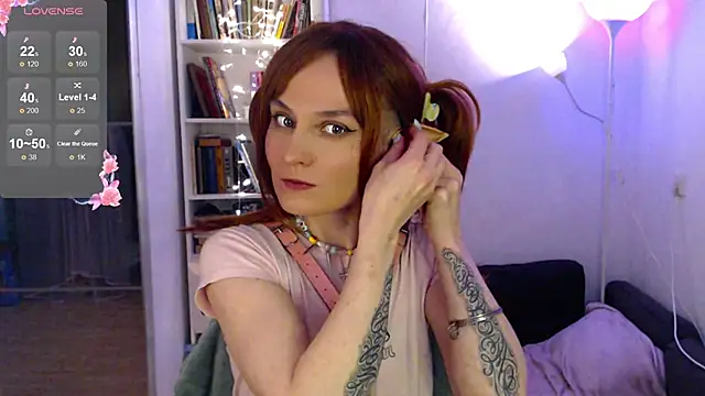 Snapshot of mischellemeow13 chatting on 02/16/25, 07:38 mischellemeow13 online show from 02/16/25, 07:38