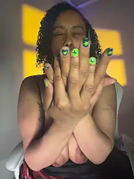 loveluna8 online show from 02/25/26, 11:14