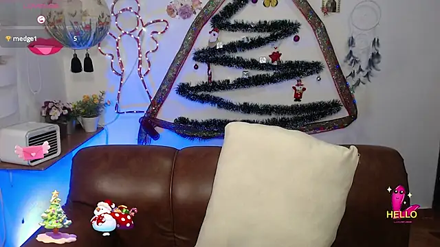 Snapshot of FernandaEloisa chatting on 12/31/24, 04:57 FernandaEloisa online show from 12/31/24, 04:57