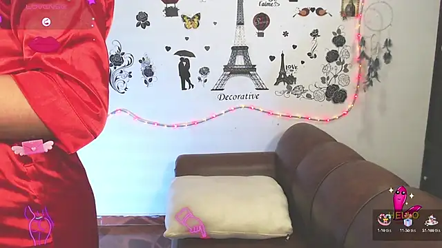 Snapshot of FernandaEloisa chatting on 01/15/25, 04:54 FernandaEloisa online show from 01/15/25, 04:54