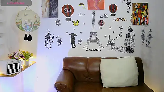 Snapshot of FernandaEloisa chatting on 02/03/25, 12:57 FernandaEloisa online show from 02/03/25, 12:57