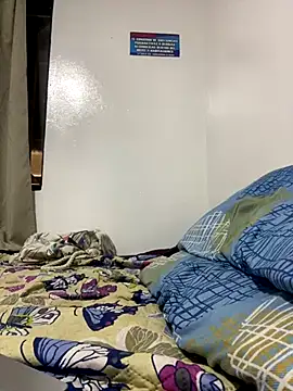 Snapshot of mysteriousgirl20 chatting on 10/03/25, 05:04 mysteriousgirl20 online show from 10/03/25, 05:04