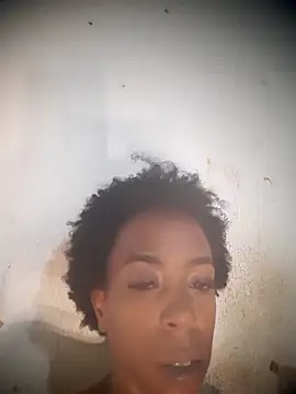 Snapshot of garota10 chatting on 11/01/25, 02:41 garota10 online show from 11/01/25, 02:41