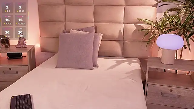 lexiee grey  online show from 02/14/26, 12:02