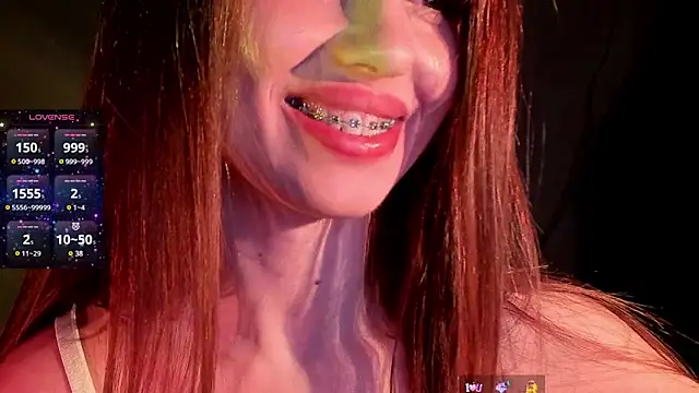 Snapshot of L1TWW chatting on 12/22/24, 09:42 L1TWW online show from 12/22/24, 09:42