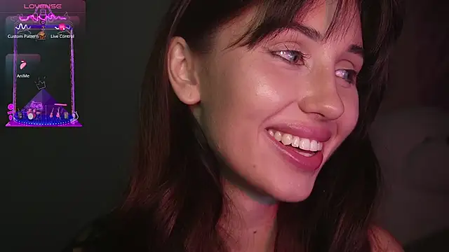 Snapshot of L1TWW chatting on 10/23/25, 02:27 L1TWW online show from 10/23/25, 02:27