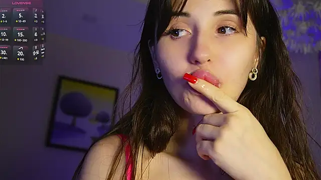 Snapshot of L1TWW chatting on 11/19/25, 09:15 L1TWW online show from 11/19/25, 09:15