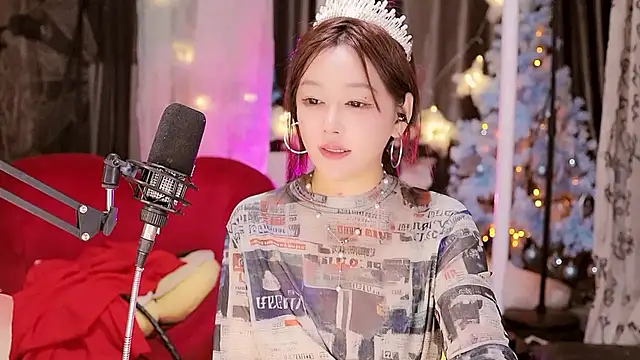 Snapshot of Missy_Nana21 chatting on 12/07/24, 07:10 Missy Nana21 online show from 12/07/24, 07:10