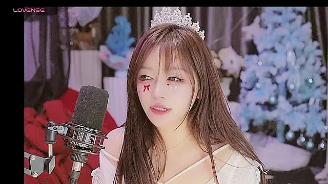 Snapshot of Missy_Nana21 chatting on 12/28/24, 07:22 Missy Nana21 online show from 12/28/24, 07:22