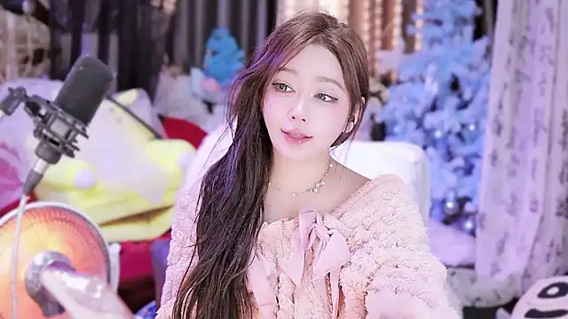 Snapshot of Missy_Nana21 chatting on 02/06/25, 04:25 Missy Nana21 online show from 02/06/25, 04:25