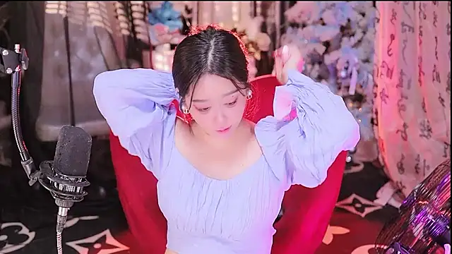 Snapshot of Missy_Nana21 chatting on 10/05/25, 04:16 Missy Nana21 online show from 10/05/25, 04:16