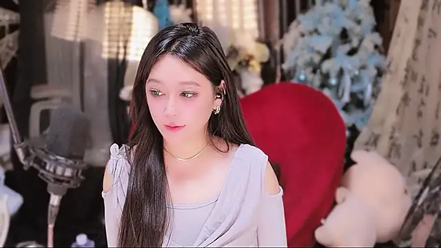 Snapshot of Missy_Nana21 chatting on 12/05/25, 04:25 Missy Nana21 online show from 12/05/25, 04:25