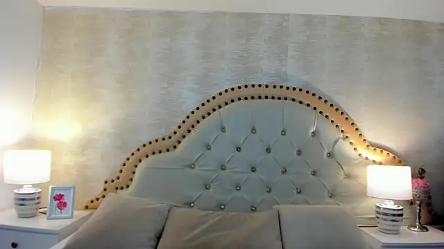 AmbarSantany online show from 04/14/26, 10:05