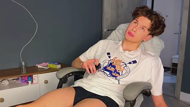 alyx garden online show from 12/28/24, 08:15