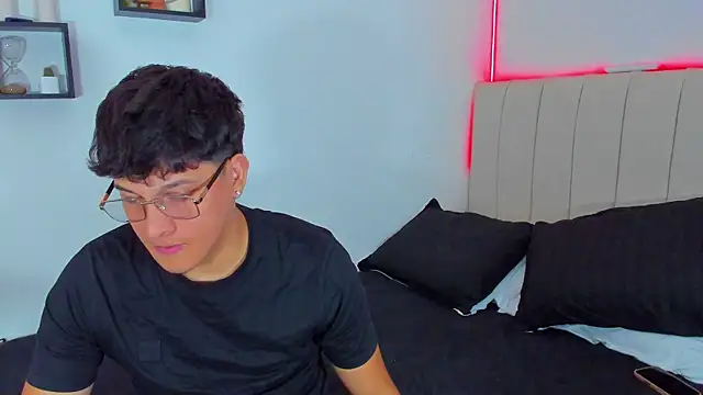 kittyandrick online show from 04/08/26, 09:53