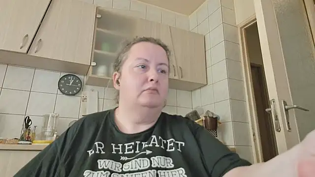 Snapshot of melissaBlessing chatting on 02/14/25, 09:03 melissaBlessing online show from 02/14/25, 09:03