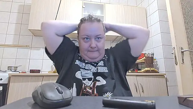 Snapshot of melissaBlessing chatting on 03/18/25, 05:09 melissaBlessing online show from 03/18/25, 05:09