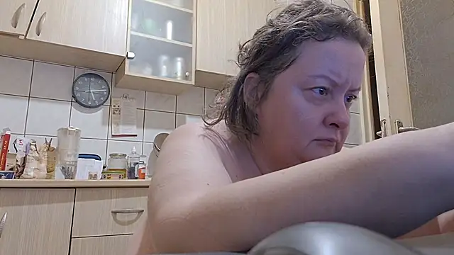 Snapshot of melissaBlessing chatting on 10/13/25, 02:11 melissaBlessing online show from 10/13/25, 02:11