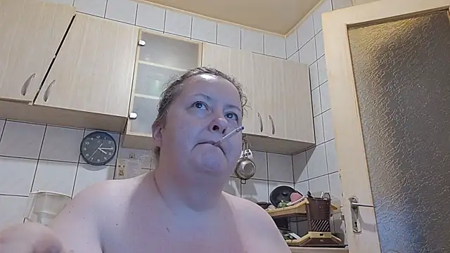 Snapshot of melissaBlessing chatting on 06/14/26, 01:14 melissaBlessing online show from 06/14/26, 01:14