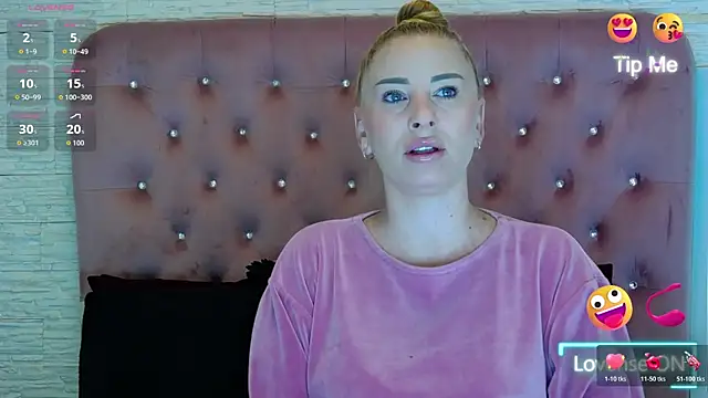 Snapshot of KikiSweet08 chatting on 11/20/25, 05:18 KikiSweet08 online show from 11/20/25, 05:18