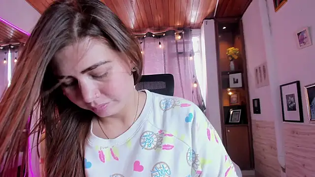 Snapshot of Laurent_Williams chatting on 02/21/25, 08:16 Laurent Williams online show from 02/21/25, 08:16