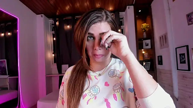 Snapshot of Laurent_Williams chatting on 02/22/25, 02:28 Laurent Williams online show from 02/22/25, 02:28