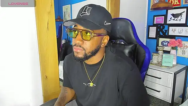 Drake Nassir4 online show from 10/25/25, 04:20